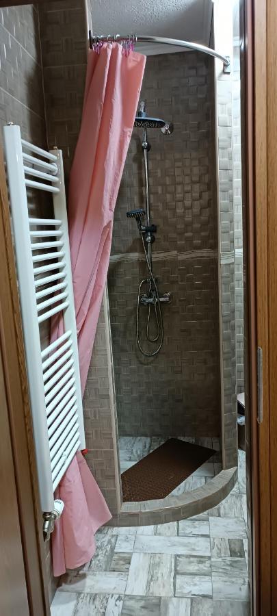 Princips Apartment Сараево Стая снимка